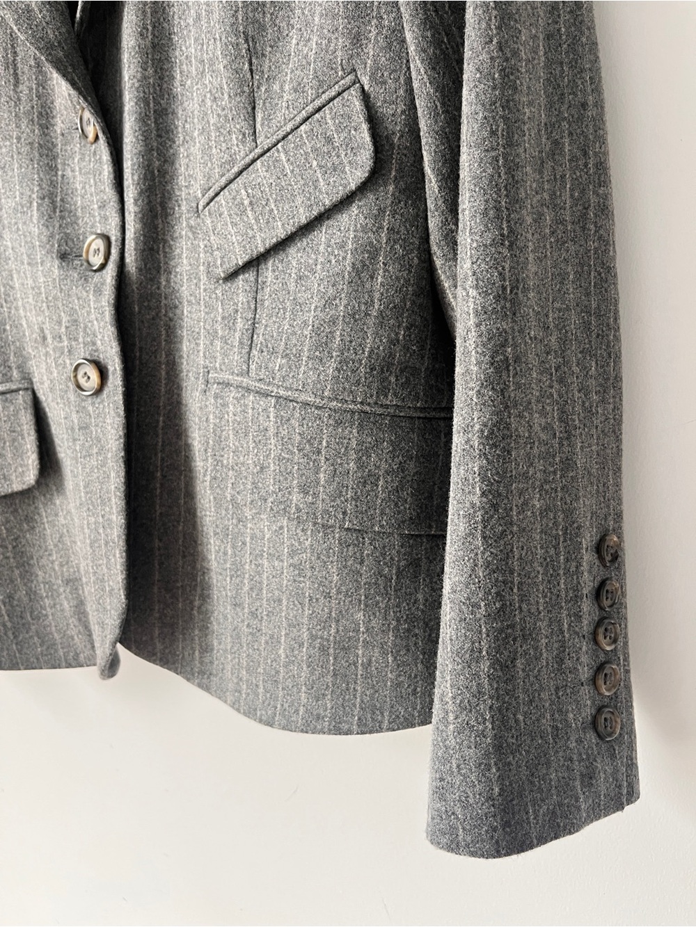 Holt Renfrew Pinstripe Women's Wool Blazer - Classic - Size 10 | Vintage - Picture 3 of 13